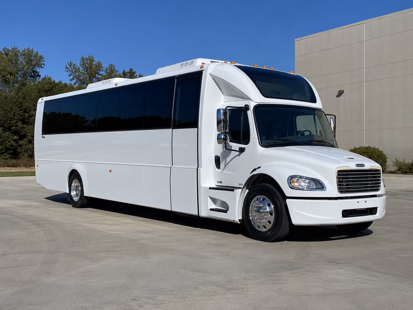palm bay 28 passenger party bus